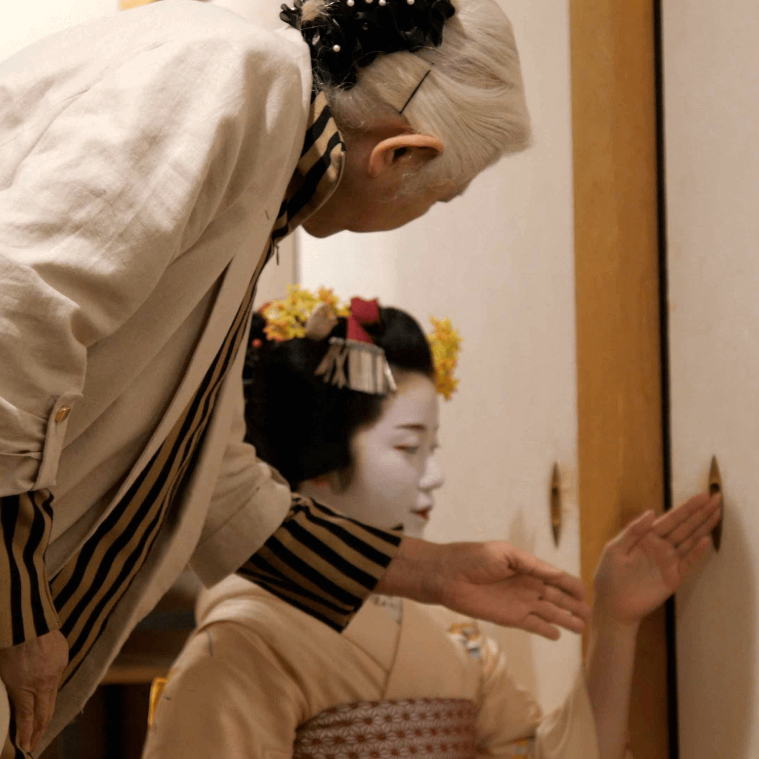 ふすまの開け方の所作・作法