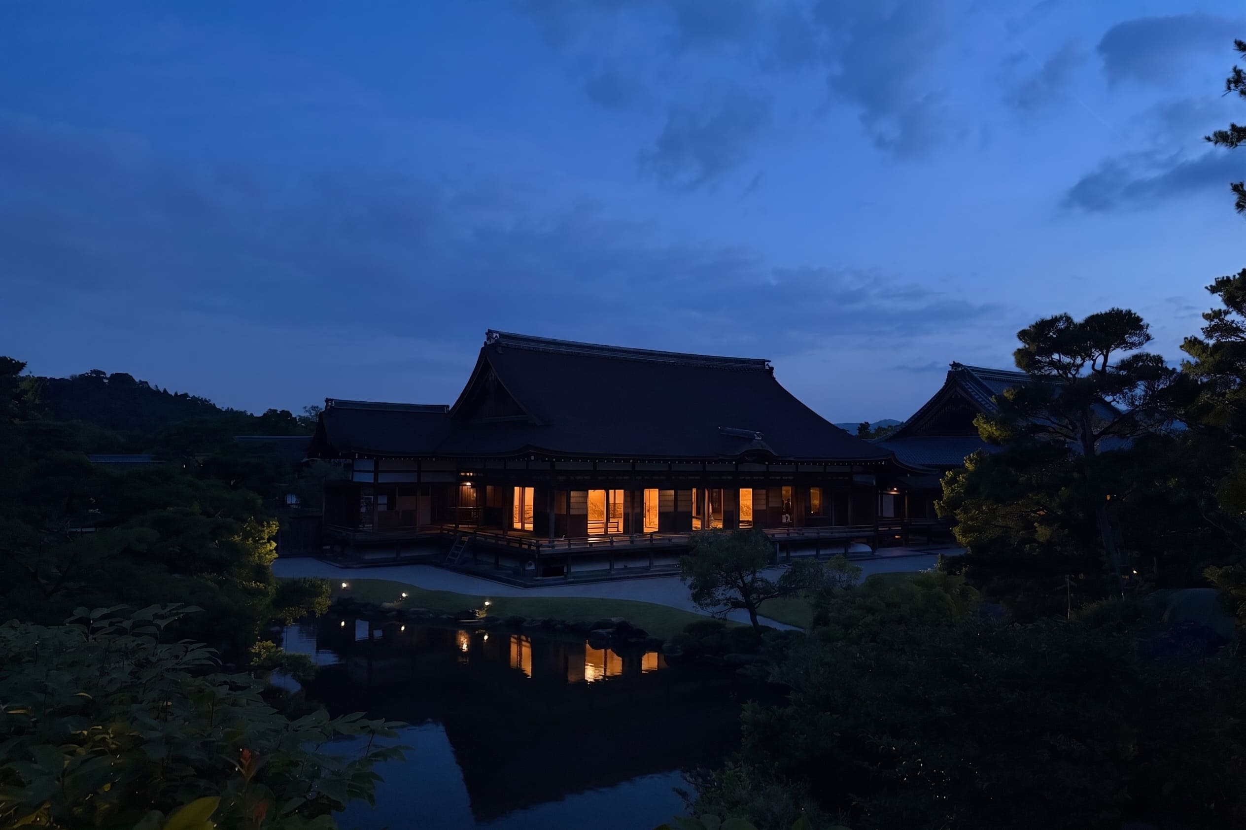 仁和寺 国宝金堂（御詠歌コンサート会場）